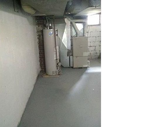 4th image of 233 Laird Ave NE
