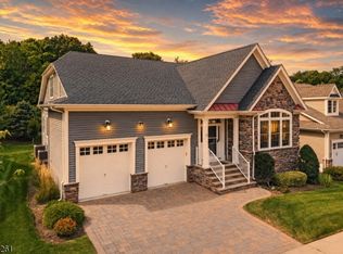 15 Portland Dr, Skillman, NJ 08558