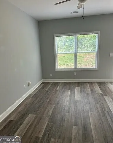 4705 Chariot Dr — Photo 2
