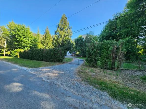 208 South Street, Hamilton, WA 98255