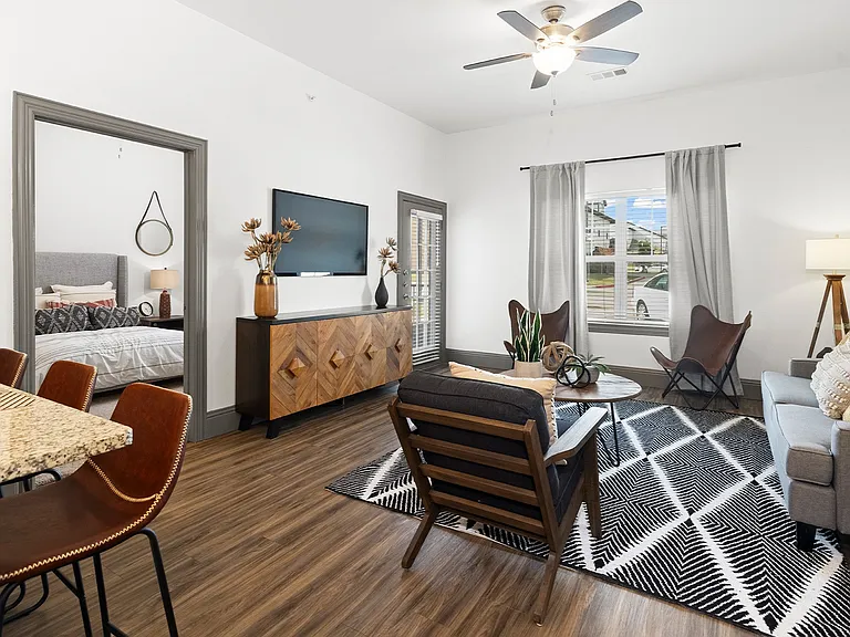 Reatta Ranch Apartments — Photo 17