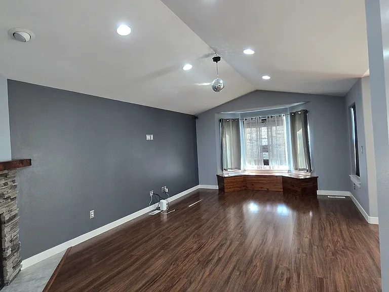 3700 S Willow St — Photo 8