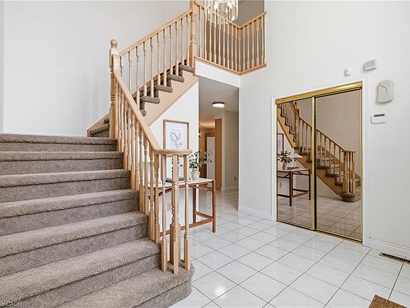 4th image of 12 Sumner Cres