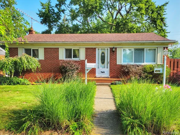 34814 Currier St, Wayne, MI 48184