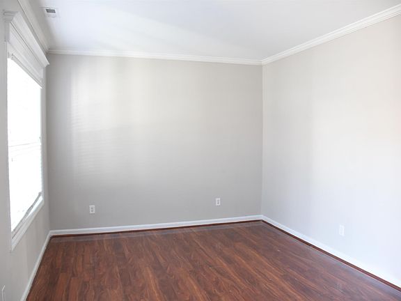 2nd image of 4 Gwendolyn Cir