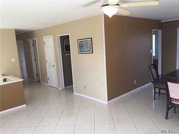 2nd image of 572 Nassau Ave
