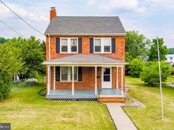 154 Virginia St, Strasburg, VA 22657