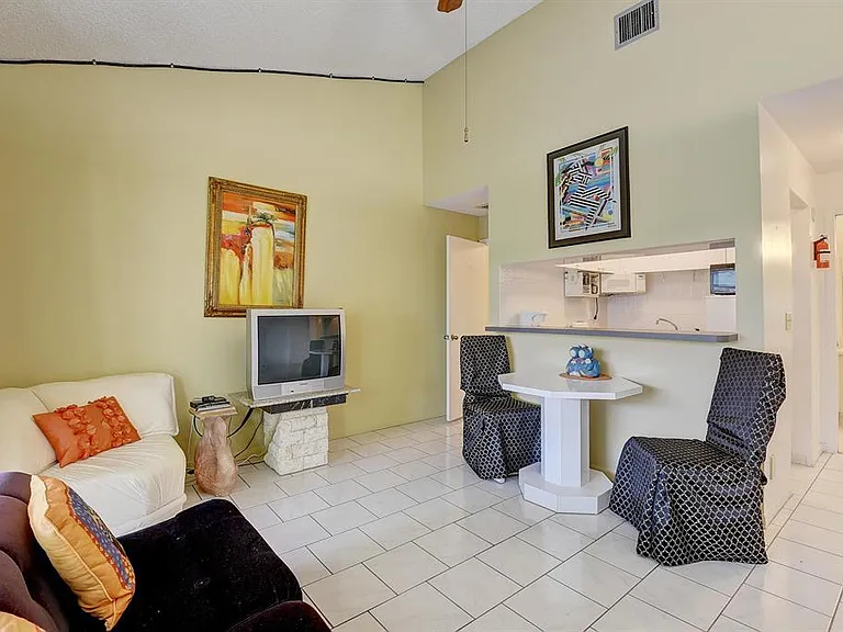 9565 El Clair Ranch Rd — Photo 17