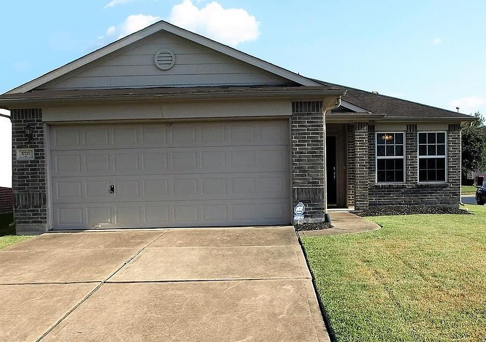 1st image of 17727 Scarlett Falls Ln