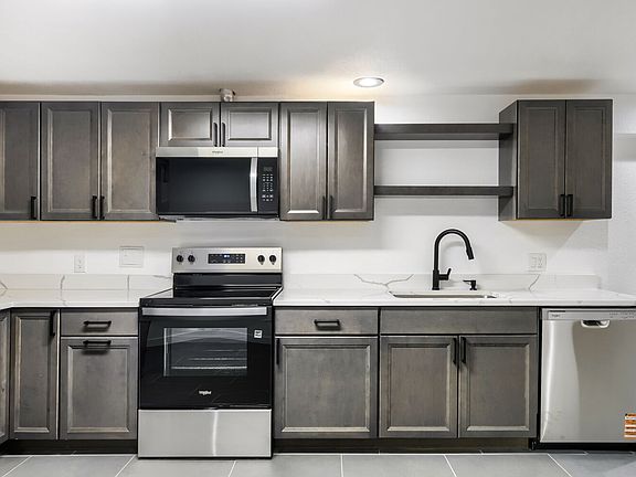 3rd image of 3831 W Rutgers Pl