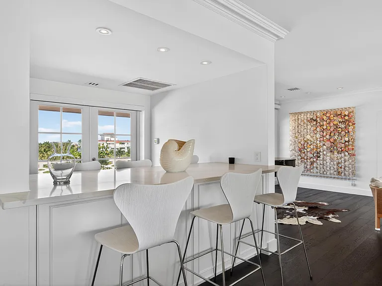 315 S Lake Dr #Penthouse D-33480 — Photo 11