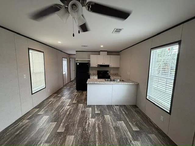 157 Lakeside Garden Cir #157 — Photo 16