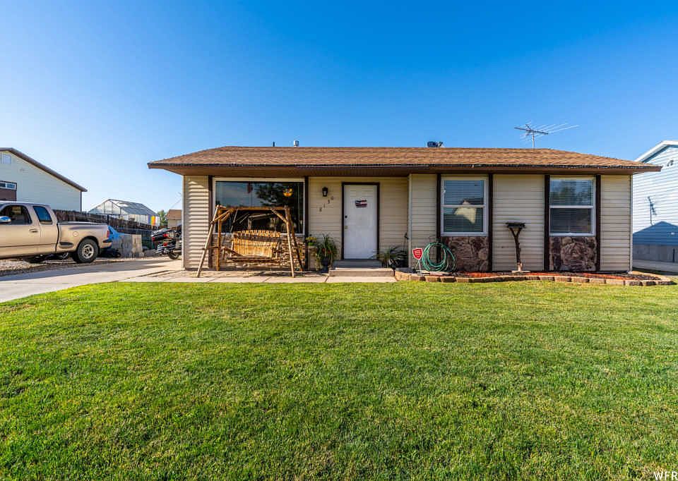 1st image of 8150 W Armoridge Cir