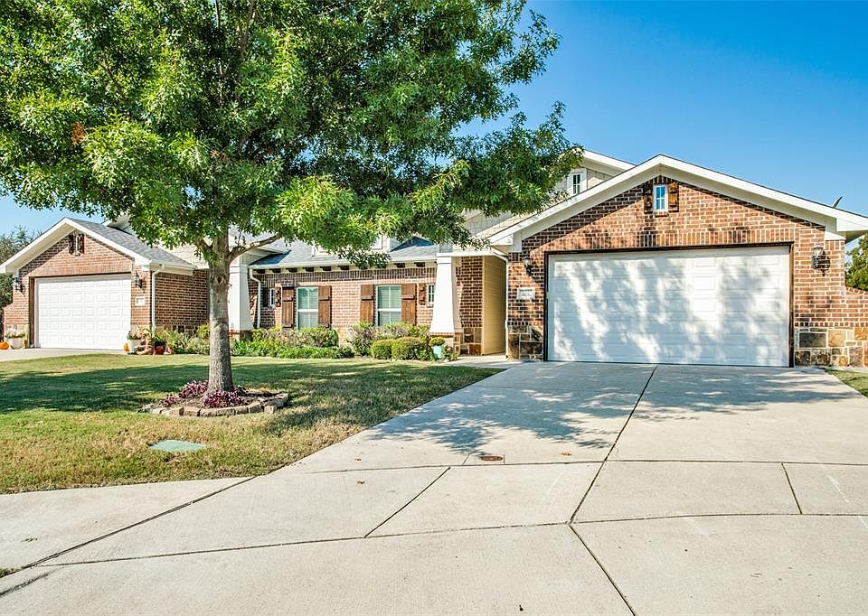 1st image of 353 Terra Verde Ln