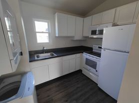 605 5th Ave, Coraopolis, PA