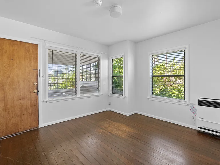 24 Rose Ave #D — Photo 1