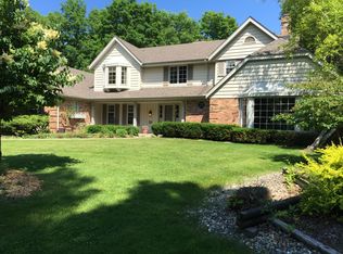 423 E Ravine Baye Rd, Bayside, WI 53217