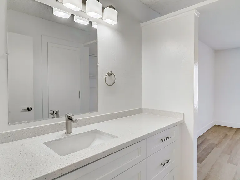 Terre at Sandalwood — Photo 18