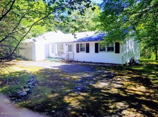 5152 Pine Tree Ln, Pocono Summit, PA 18346