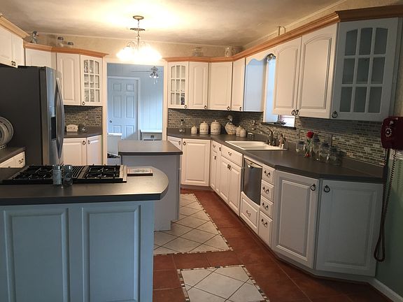 2nd image of 101 Myers Acres Ln