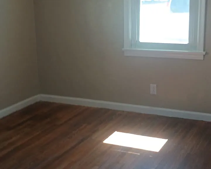 122 E Grand Ave #2 — Photo 4