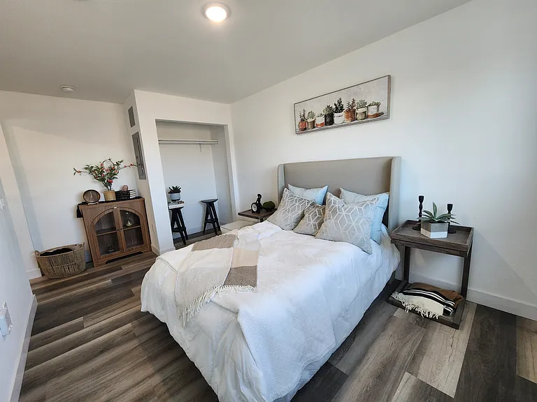 2837 San Marino St #1 — Photo 4