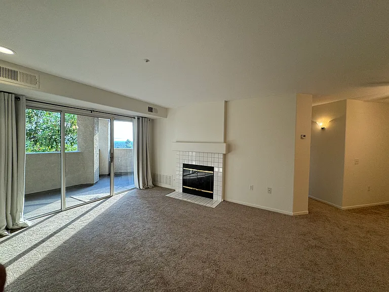 11175 Affinity Ct — Photo 2
