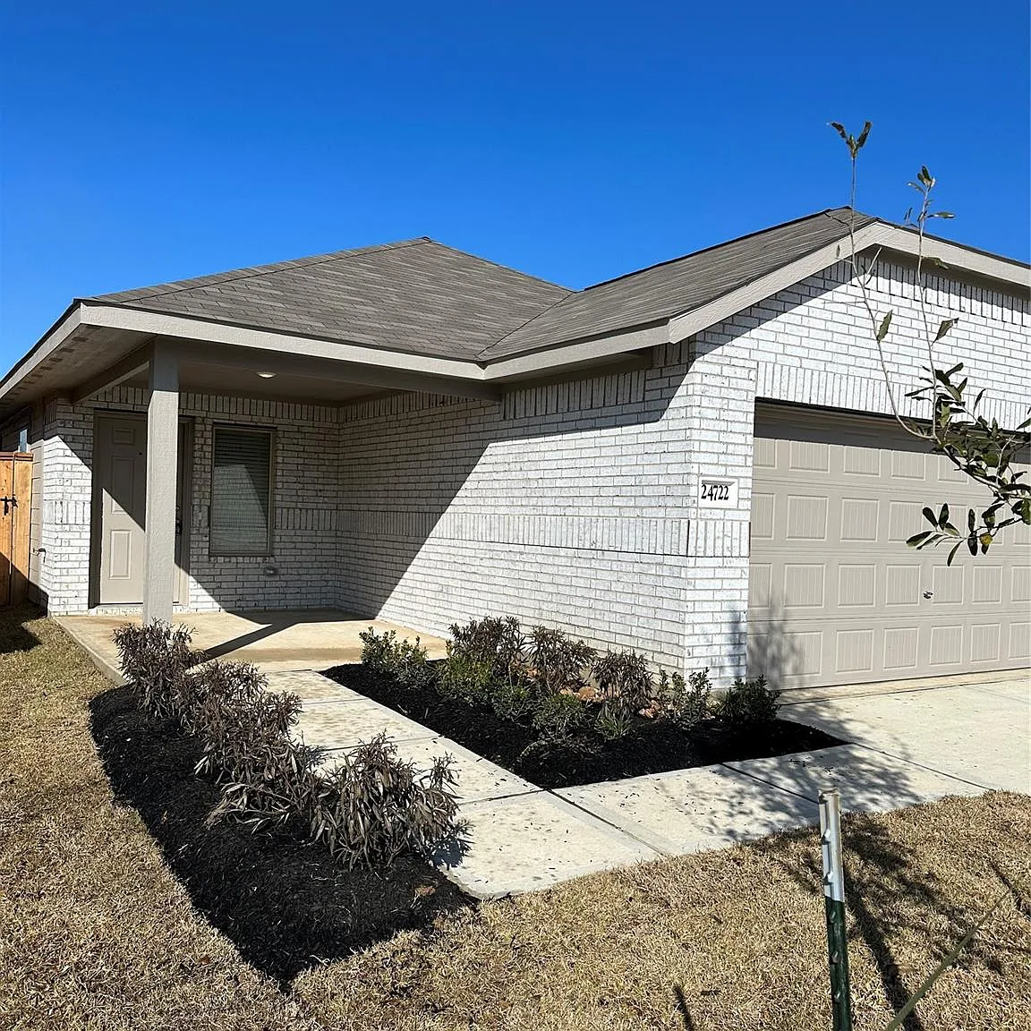 3 bed, 2.0 bath, 1461 sqft, $1,795 — Photo 1