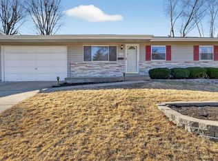728 Undercliff Dr, Hazelwood, MO