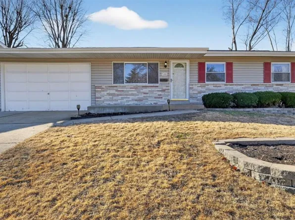 728 Undercliff Dr, Hazelwood, MO 63042