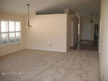 5th image of 124 Glen Cove Pl