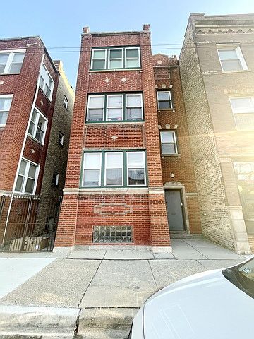 1st image of 3021 W Diversey Ave #G