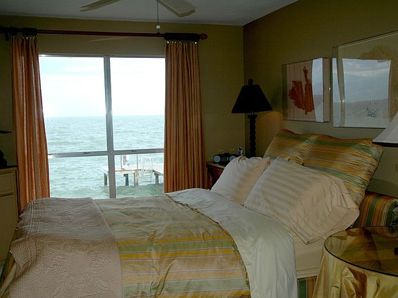5th image of 1852 Bay Shore Dr