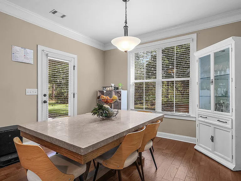 113 Greystone Dr — Photo 20