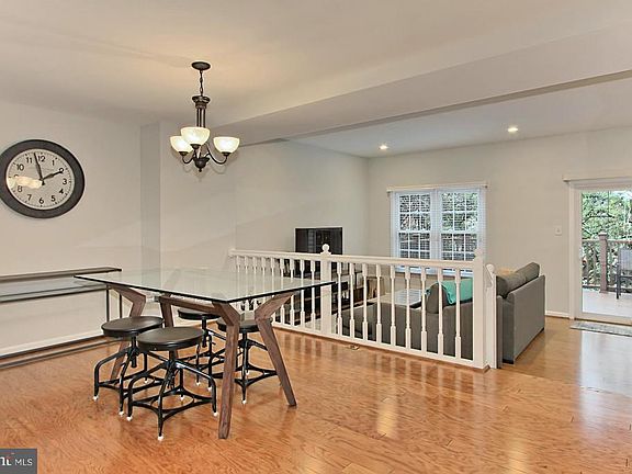 3rd image of 6162 Wellington Commons Dr