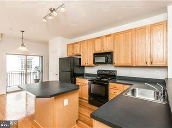 860 E Lombard St UNIT 201