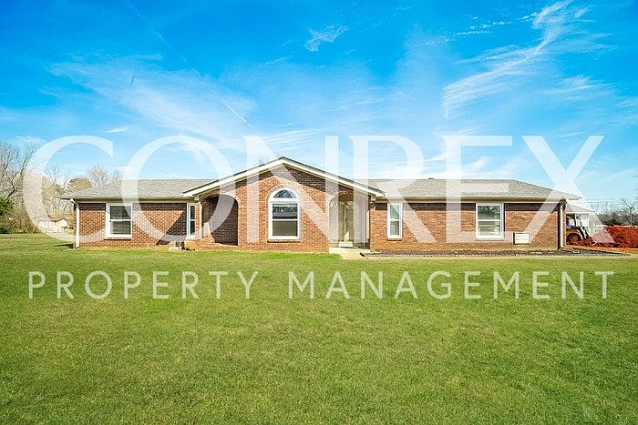 1st image of 203 Flowerwood Dr