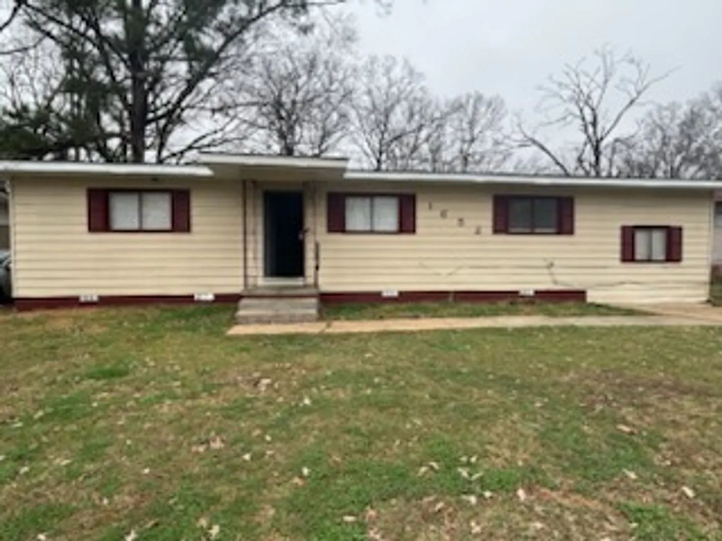 1652 Kentwood Dr Jackson, MS 39212 — Photo 1