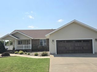 1707 Copper Creek Ct, Hays, KS 67601