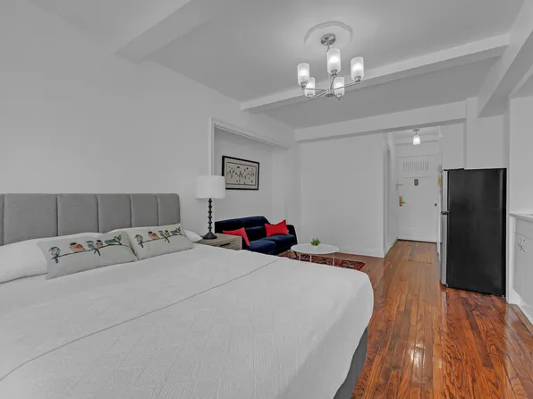 25 Tudor City Place image 6 of 18