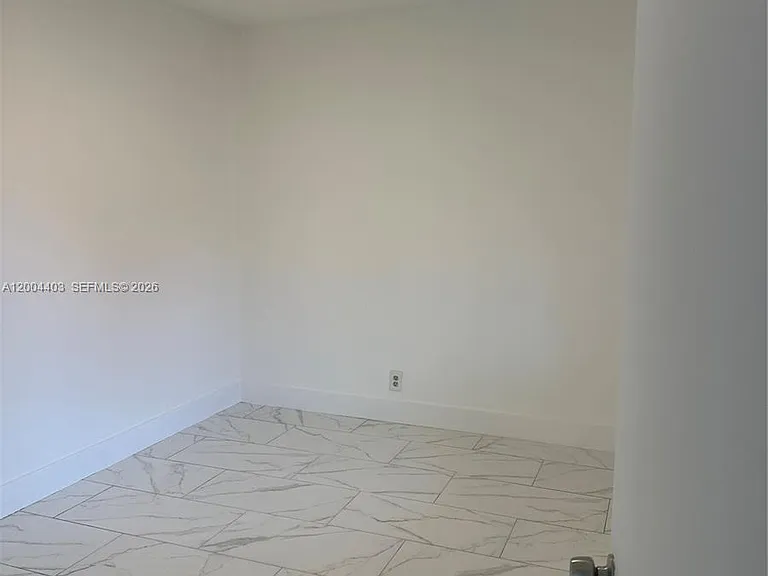 220 SW 8th Ave #1-2 — Photo 5