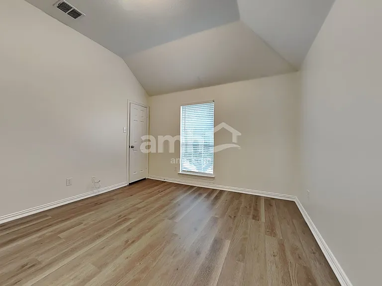 8001 Amesbury Ln — Photo 25