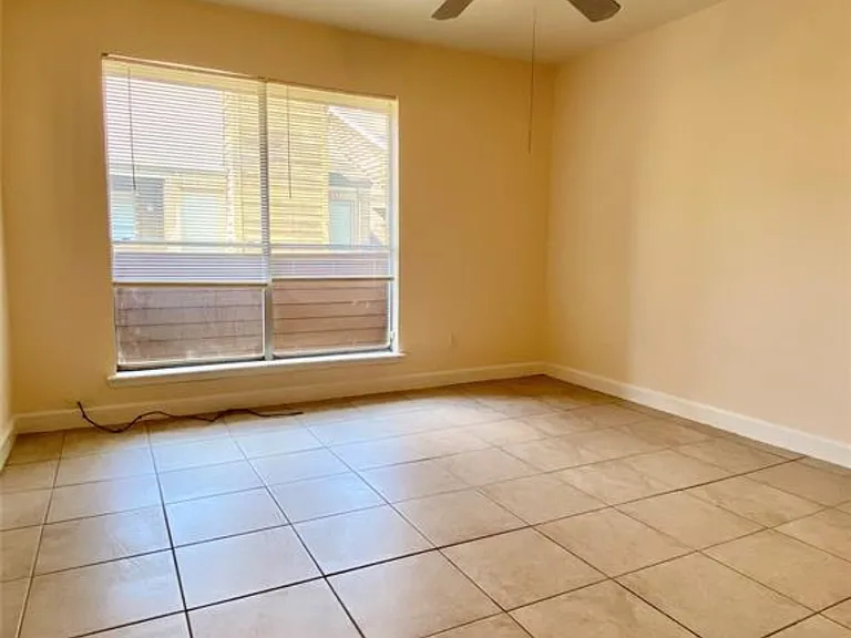 10202 Forum Park Dr #286 — Photo 5