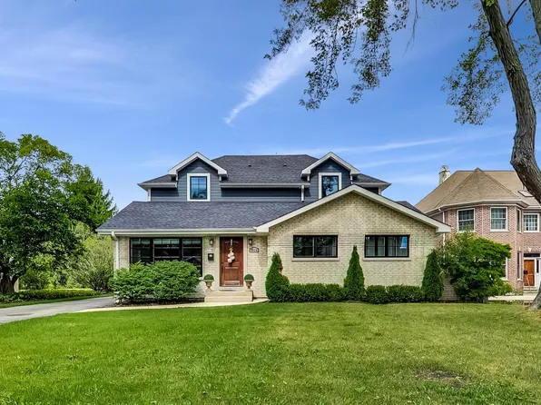 2824 Central Rd, Glenview, IL 60025