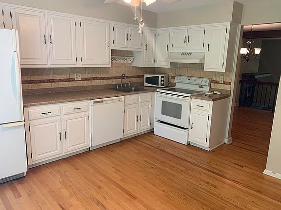 5th image of 19 Barnes Ln #19B