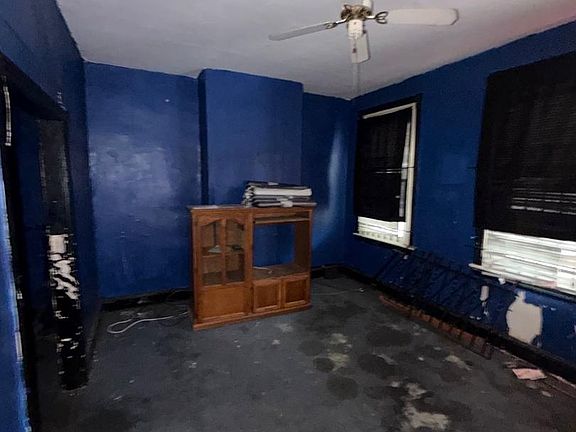 5th image of 3731 N Darien St