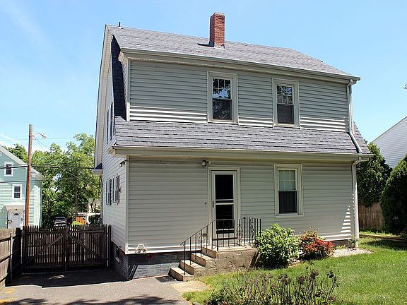 4th image of 139 Warren Ave
