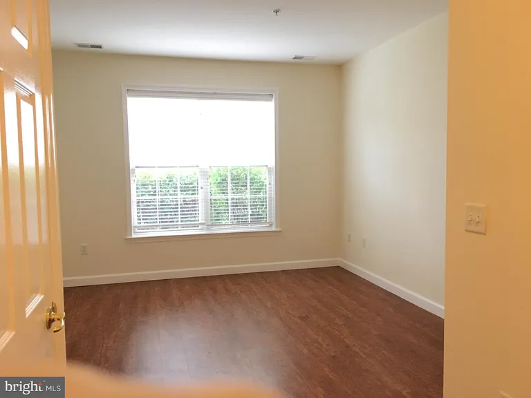 52 Kyle Way — Photo 14