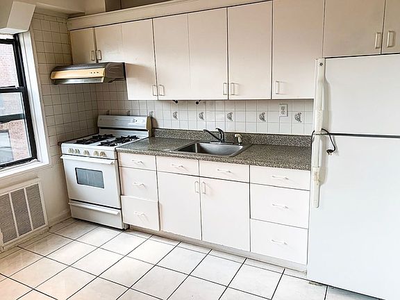 4th image of 100-25 Queens Blvd #4P