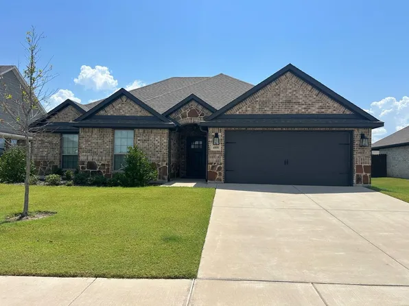 4808 Elite Dr, Sanger, TX 76266